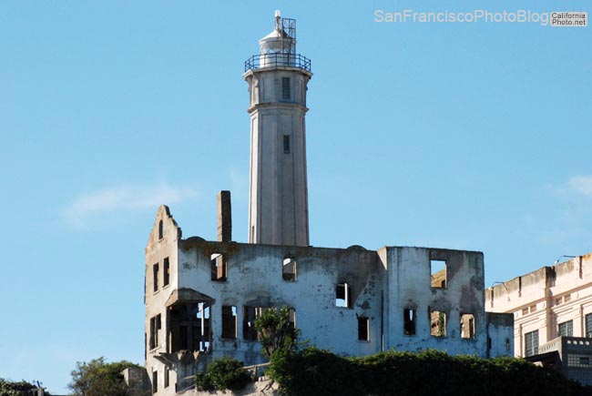 alcatraz-lighthouse