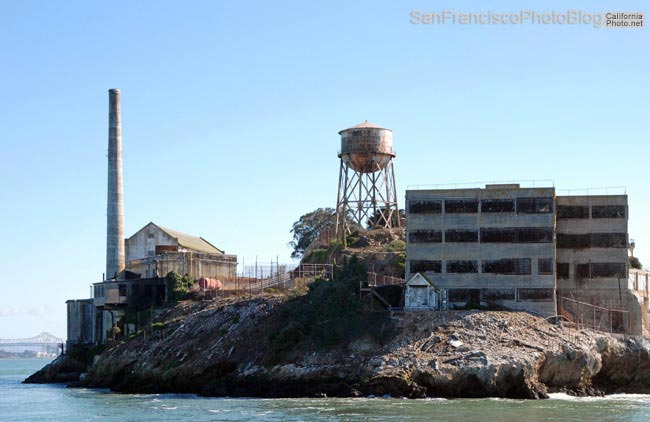 alcatraz-prizon-water-tower