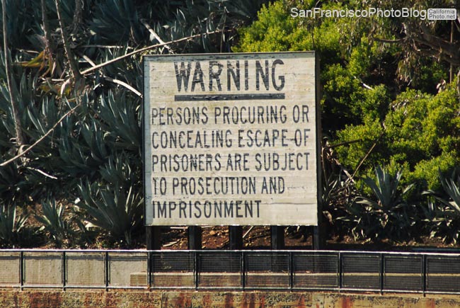 alcatraz-warning