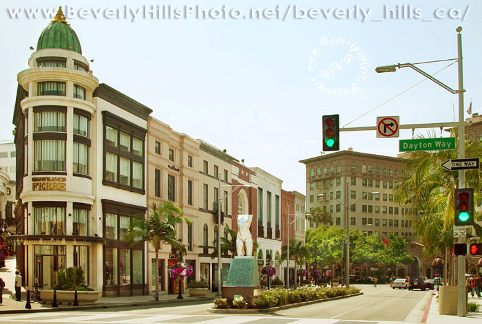 Beverly_Hills_Rodeo_drive_02